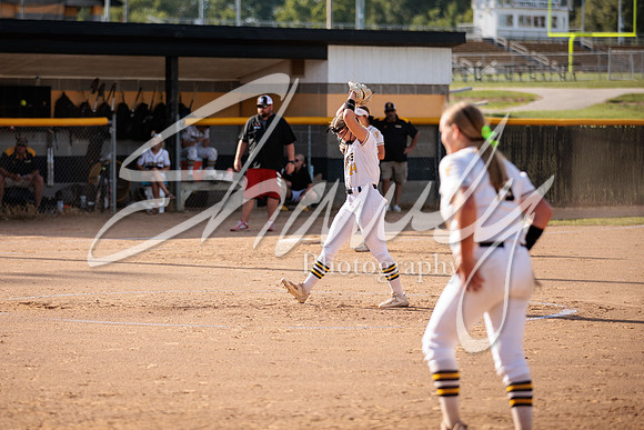 2022.09.01 FHS Softball Vs. Marshall1874