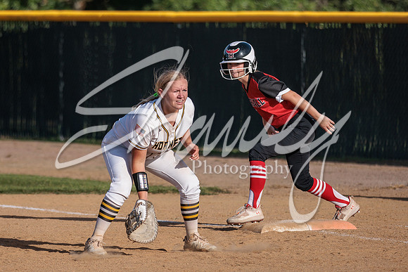 2022.09.01 FHS Softball Vs. Marshall2149