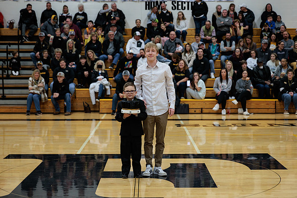 2022.02.08 FHS Basketball Vs. Marshall02015