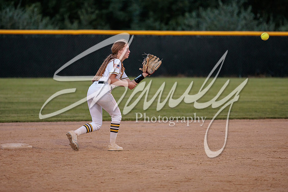2022.09.01 FHS Softball Vs. Marshall3017