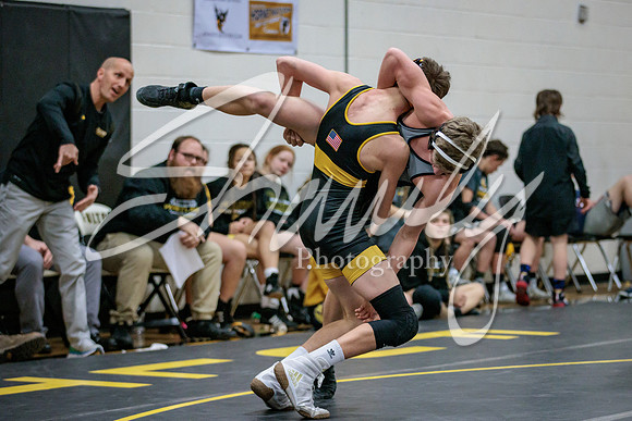 2022.01.25 FHS Wrestling Quad03748