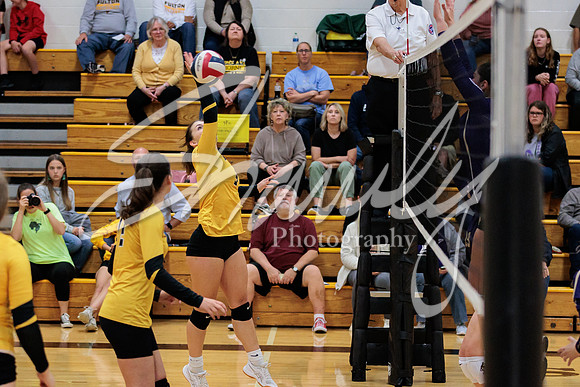 2022.10.11 FHS Volleyball Vs. Hallsville0274