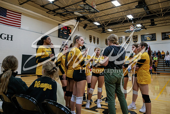 2022.10.11 FHS Volleyball Vs. Hallsville0913