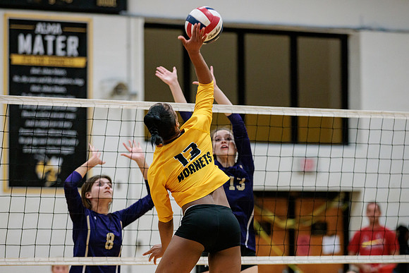 2022.10.11 FHS Volleyball Vs. Hallsville2081