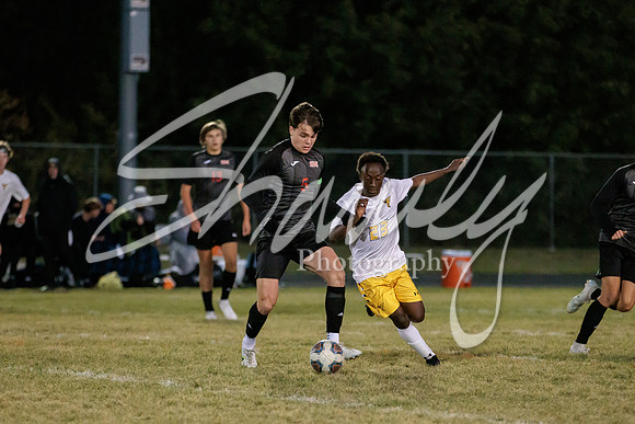 2022.10.13 FHS Soccer @ S. Boone2790