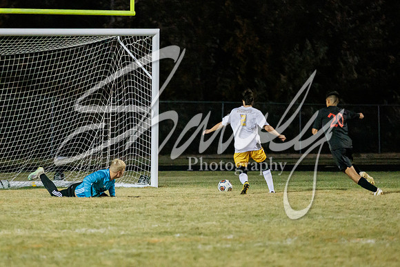2022.10.13 FHS Soccer @ S. Boone2936