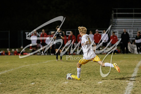 2022.10.13 FHS Soccer @ S. Boone0238