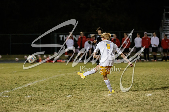 2022.10.13 FHS Soccer @ S. Boone0241