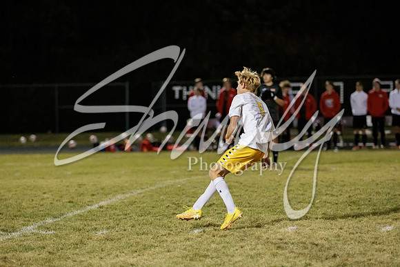 2022.10.13 FHS Soccer @ S. Boone0243