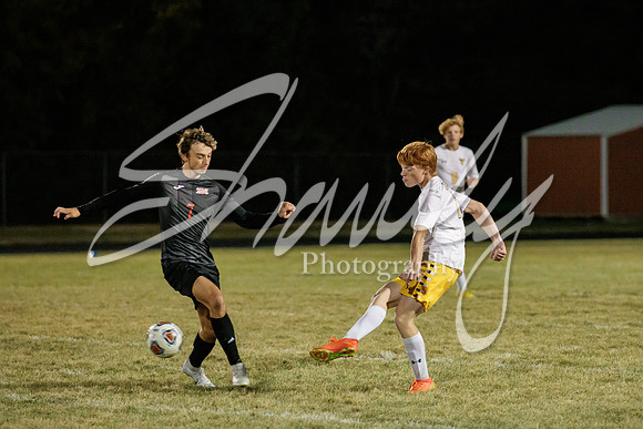 2022.10.13 FHS Soccer @ S. Boone0565