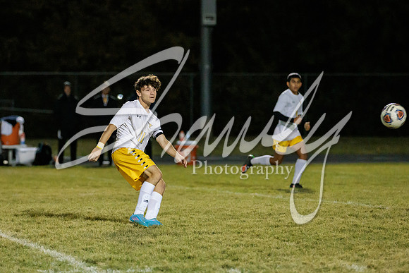 2022.10.13 FHS Soccer @ S. Boone0691