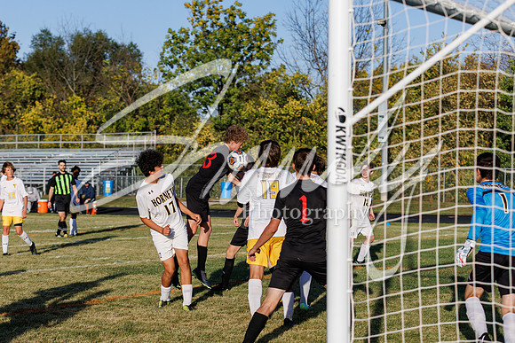 2022.10.13 FHS Soccer @ S. Boone1568