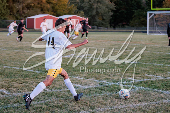 2022.10.13 FHS Soccer @ S. Boone2077