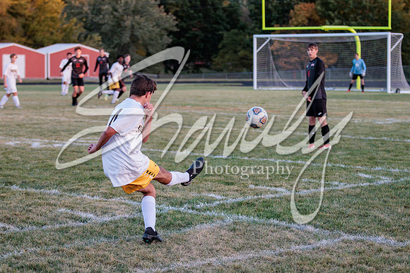 2022.10.13 FHS Soccer @ S. Boone2081