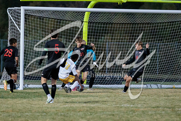 2022.10.13 FHS Soccer @ S. Boone2448