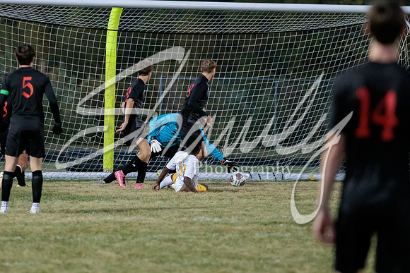 2022.10.13 FHS Soccer @ S. Boone2455