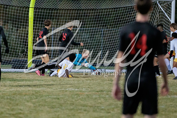 2022.10.13 FHS Soccer @ S. Boone2457