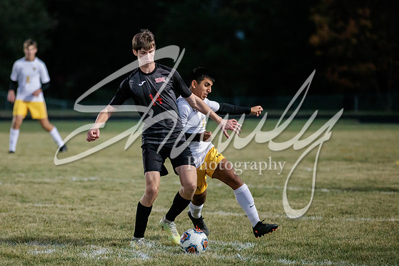 2022.10.13 FHS Soccer @ S. Boone2490