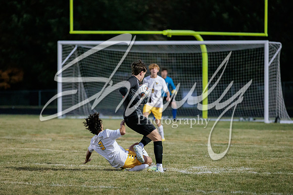 2022.10.13 FHS Soccer @ S. Boone2550