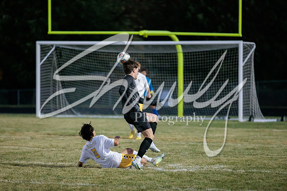 2022.10.13 FHS Soccer @ S. Boone2551