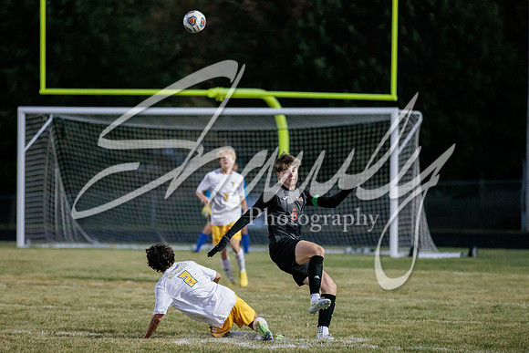 2022.10.13 FHS Soccer @ S. Boone2554