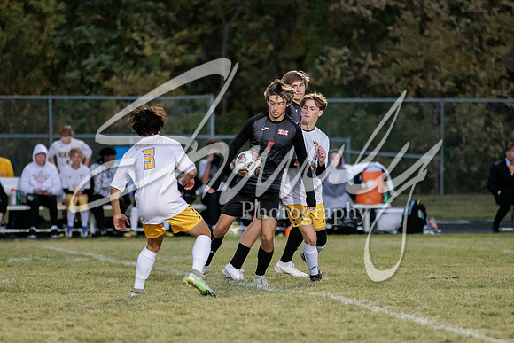 2022.10.13 FHS Soccer @ S. Boone2655