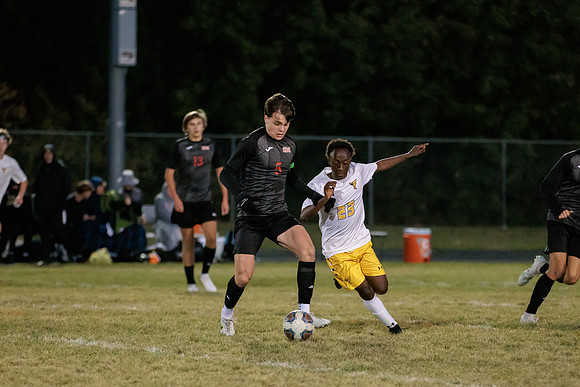 2022.10.13 FHS Soccer @ S. Boone2790