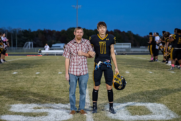 2022.10.21 FHS Football Vs. Winfield00204