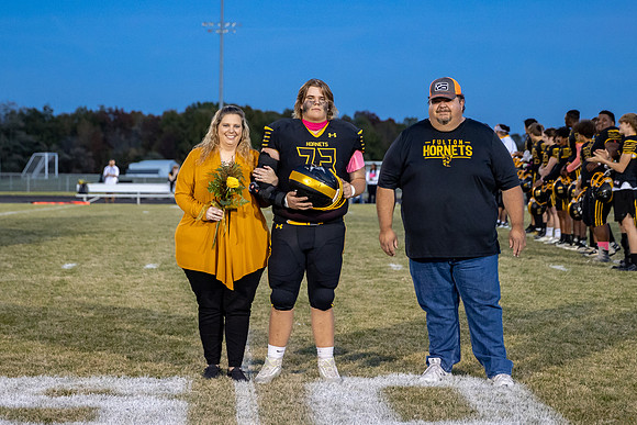 2022.10.21 FHS Football Vs. Winfield00159