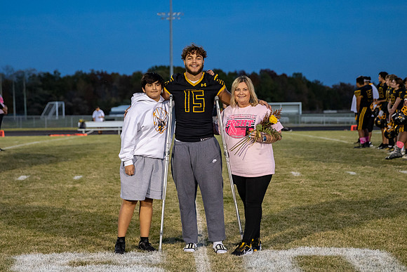 2022.10.21 FHS Football Vs. Winfield00218