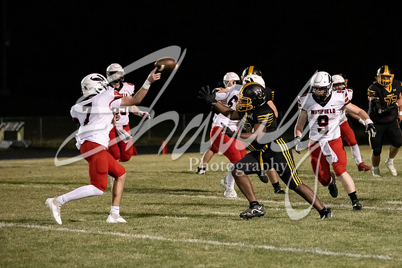2022.10.21 FHS Football Vs. Winfield02400
