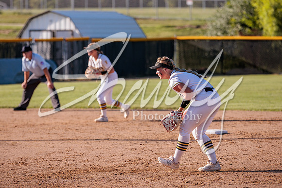 2022.09.12 FHS Softball Vs. Blair Oaks2755