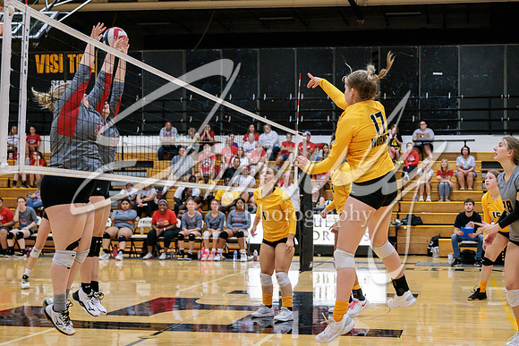 2022.09.19 FHS Volleyball Vs. Mexico3208