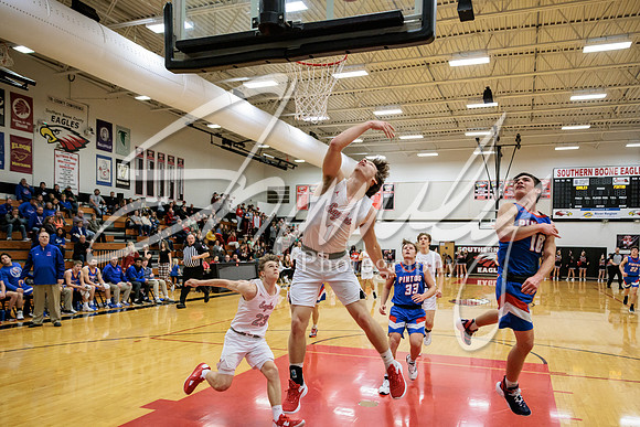 2022.12.16 S. Boone Boys Basketball Vs. California02560