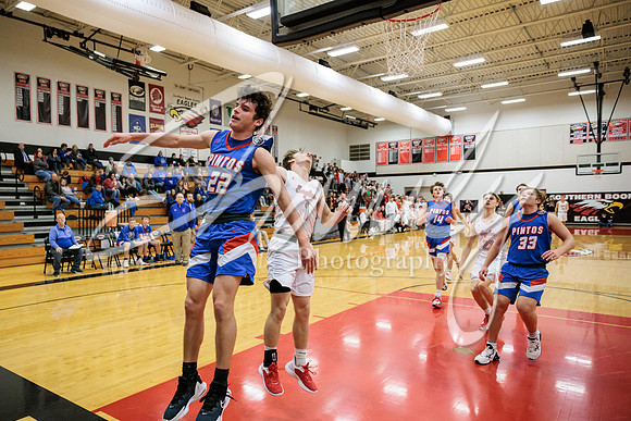 2022.12.16 S. Boone Boys Basketball Vs. California02916