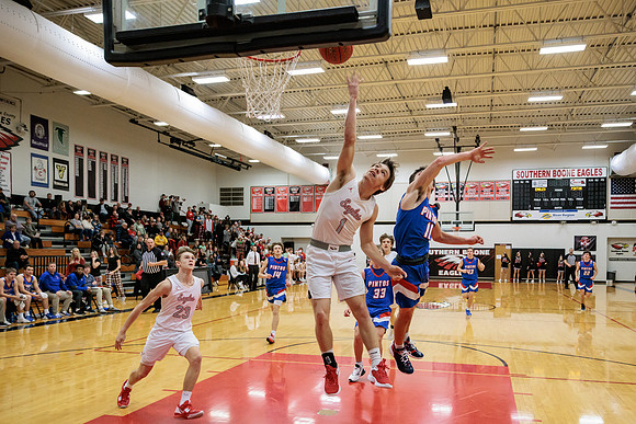 2022.12.16 S. Boone Boys Basketball Vs. California02558