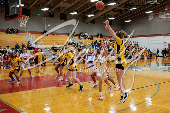2023.01.03 FHS Basketball @ Mexico00203