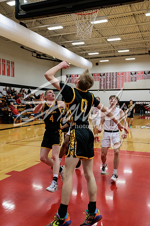 2023.01.04 FHS Basketball @ S. Boone01427