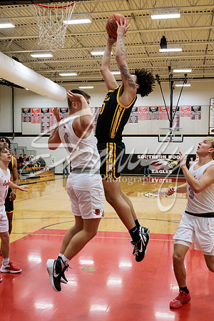 2023.01.04 FHS Basketball @ S. Boone01471
