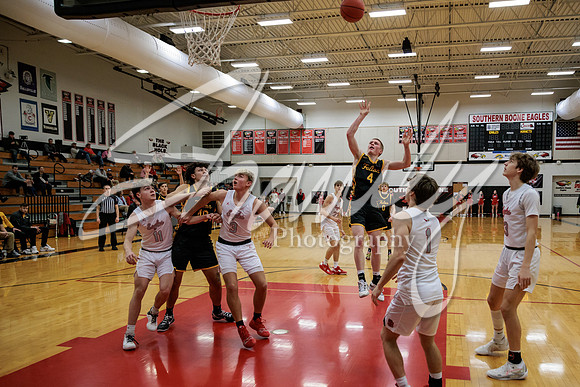 2023.01.04 FHS Basketball @ S. Boone01975