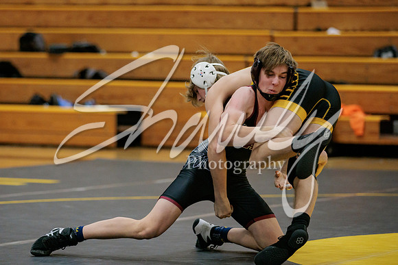 2023.01.05 FHS Wrestling Tri03003