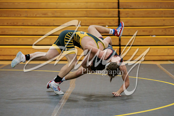 2023.01.05 FHS Wrestling Tri03479