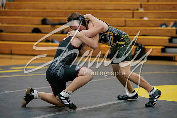 2023.01.05 FHS Wrestling Tri03523