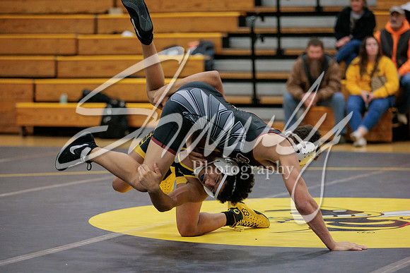 2023.01.05 FHS Wrestling Tri03779