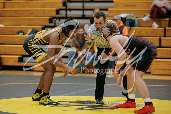 2023.01.05 FHS Wrestling Tri03874