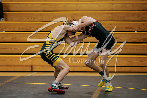 2023.01.05 FHS Wrestling Tri04046