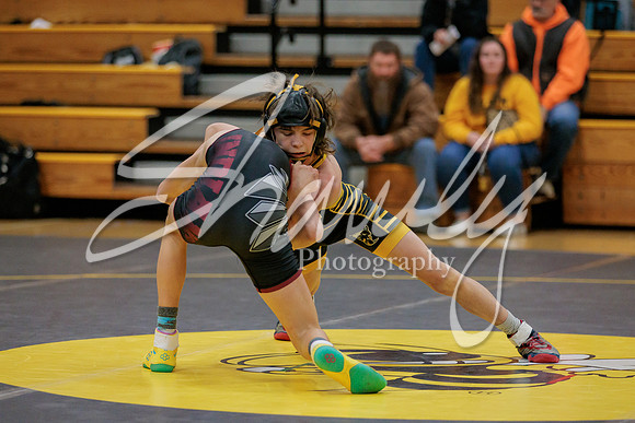2023.01.05 FHS Wrestling Tri04108