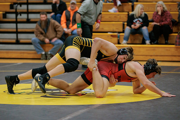 2023.01.05 FHS Wrestling Tri01408