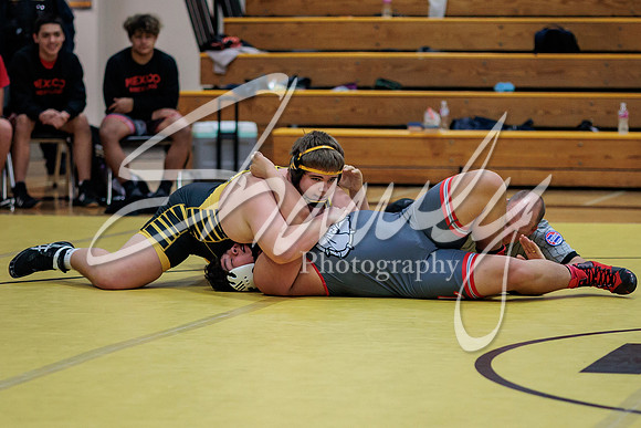 2023.01.19 FHS Wrestling Quadi02240