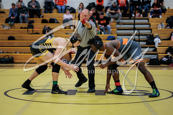 2023.01.19 FHS Wrestling Quadi02993